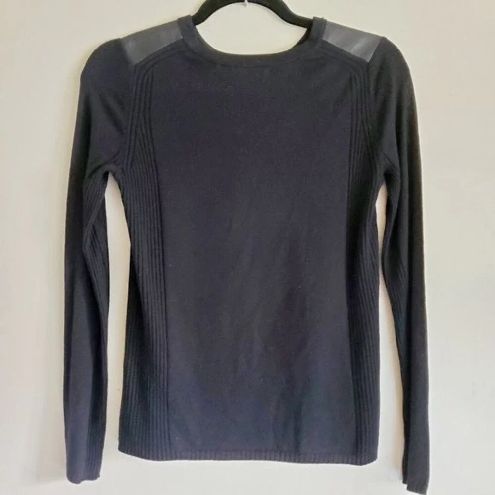 Vince leather front